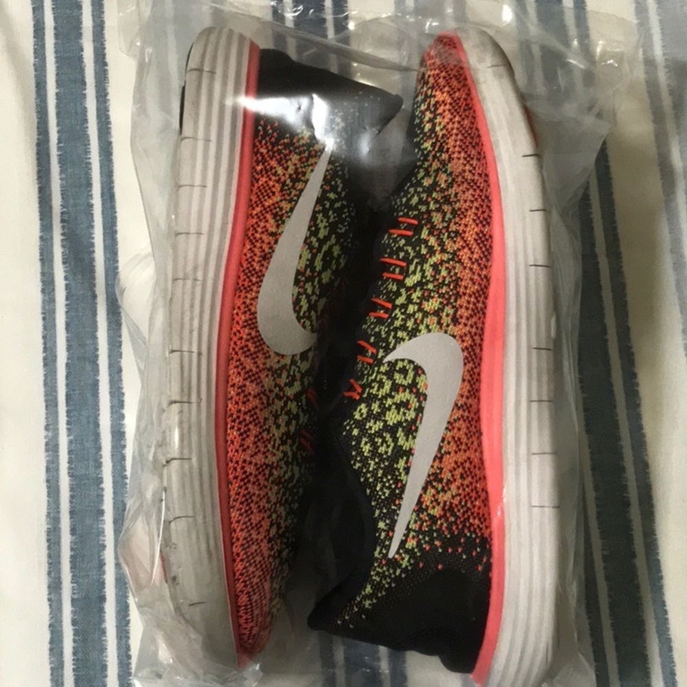 nike free run distance wolf grey/black -green atomic orange. 8.5. See photos - Picture 12 of 12